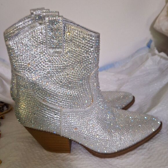 Forever Women's Cowgirl Boots Crystal Studded Ankle Bootie Western Heels Size 10 - Picture 4 of 9